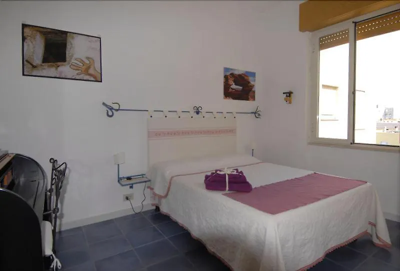Nughe 'E' Oro Guesthouse Nuoro  Couette-café Nuoro (Sardinia)