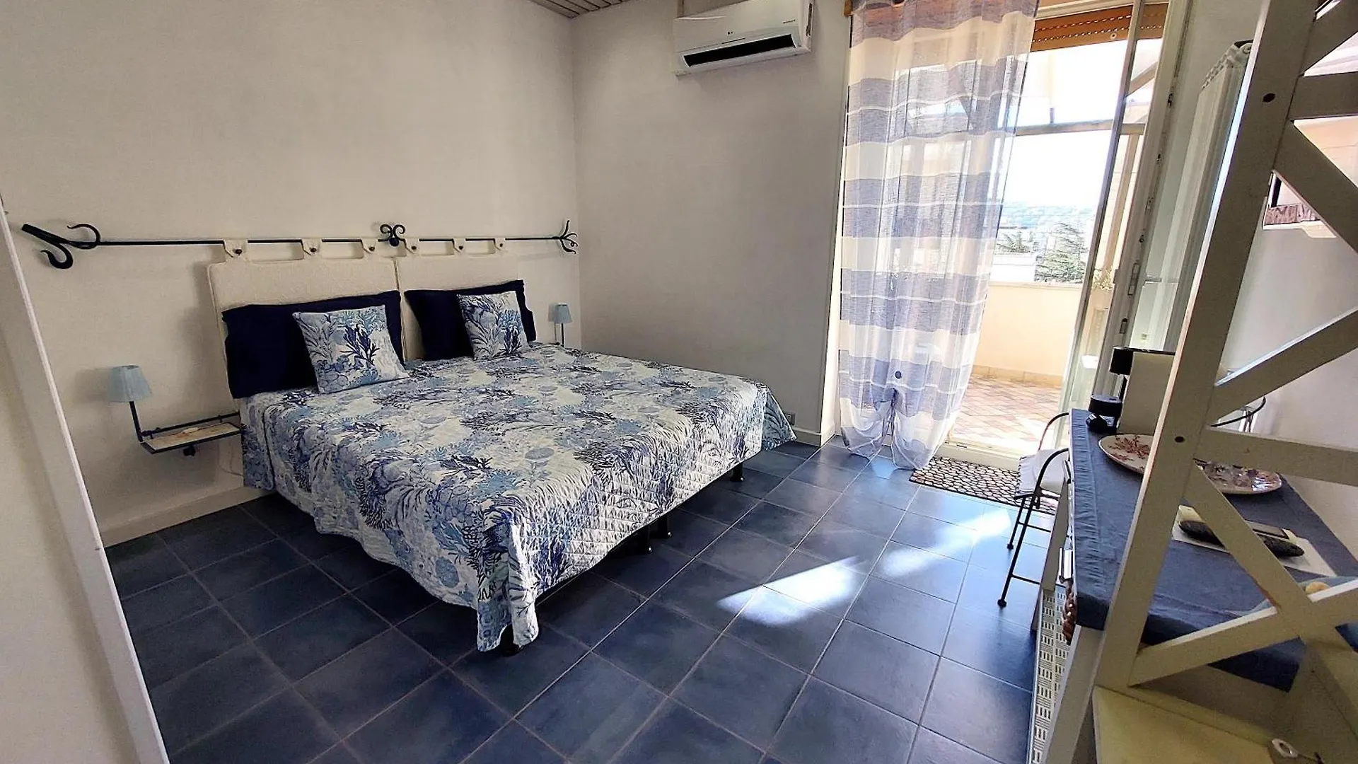 Couette-café Nughe 'E' Oro Guesthouse Nuoro
