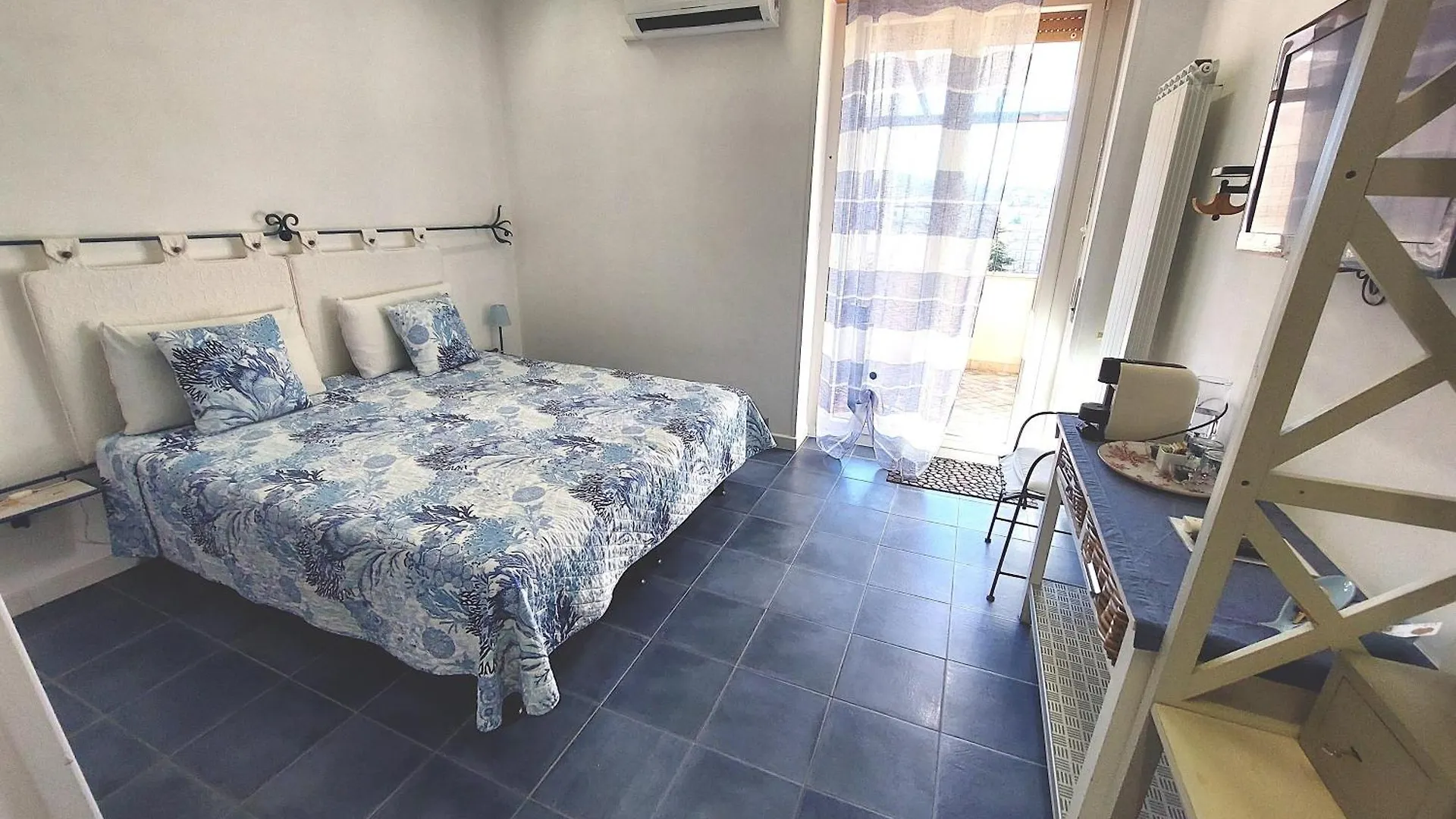 Nughe 'E' Oro Guesthouse Nuoro  Bed & Breakfast Nuoro (Sardinia)