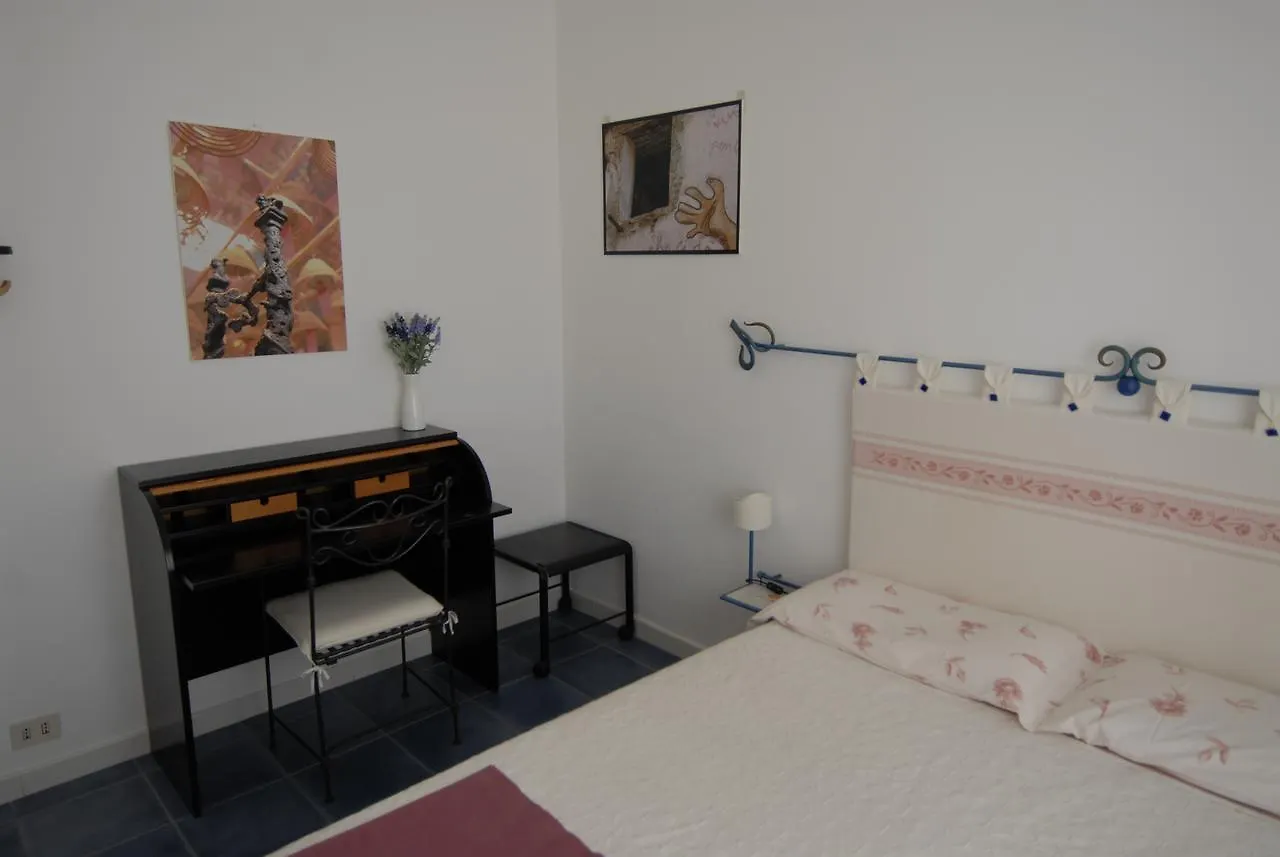 Nughe 'E' Oro Guesthouse Nuoro  3*, Nuoro (Sardinia)